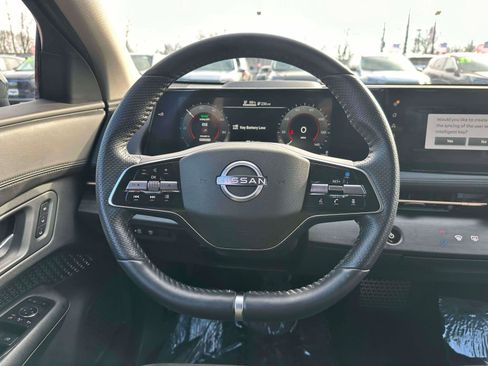 Used 2024 Nissan Ariya AWD image 13