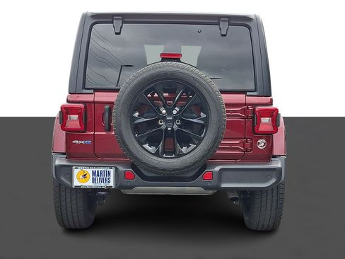 Used 2021 Jeep Wrangler Unlimited Sahara w/ Cold Weather Group AWD/4WD image 5