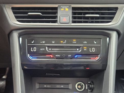 New 2026 Volkswagen Taos SE FWD image 19