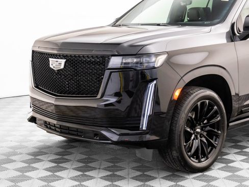 Used 2024 Cadillac Escalade Sport w/ LPO, ONYX Package image 40