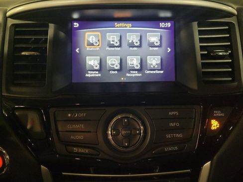 Used 2020 Nissan Pathfinder S FWD image 25