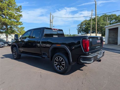 Used 2021 GMC Sierra 2500 AT4 w/ AT4 Premium Plus Package AWD/4WD image 3