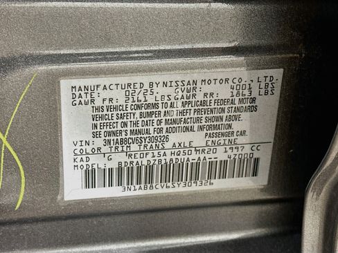 Used 2025 Nissan Sentra SV FWD image 12