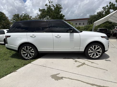 Used 2020 Land Rover Range Rover HSE AWD/4WD image 3
