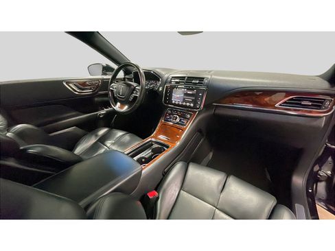 Used 2017 Lincoln Continental Reserve w/ Technology Package image 18