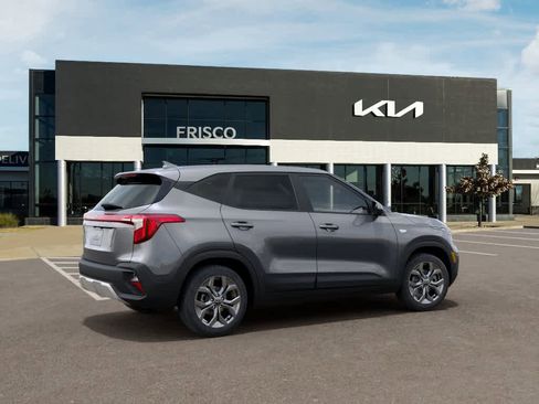 New 2026 Kia Seltos LX FWD image 6