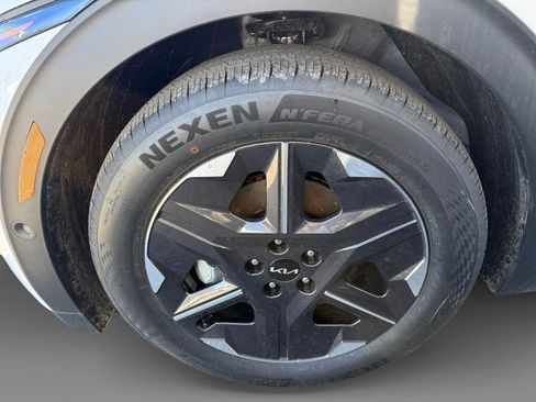 New 2025 Kia EV6 Light image 9
