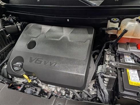 Certified 2023 Chevrolet Traverse LT image 30