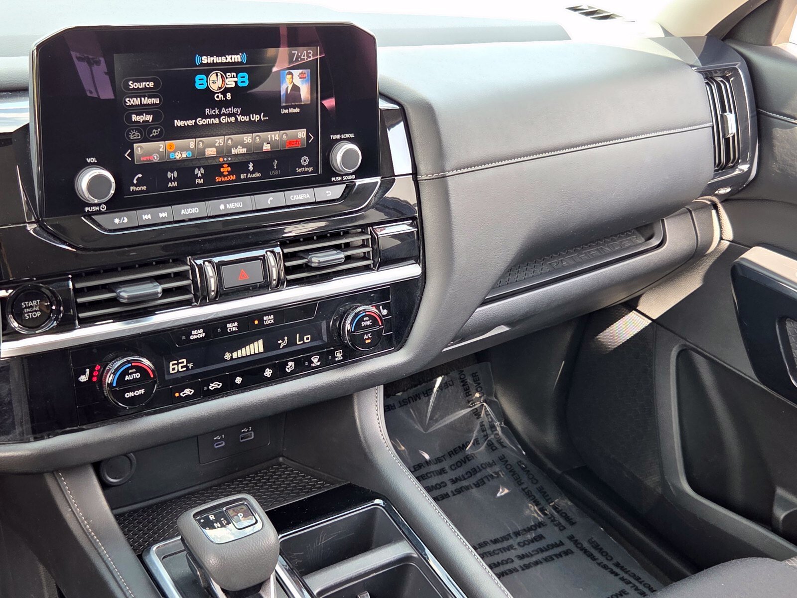 Used 2025 Nissan Pathfinder SV AWD/4WD image 26