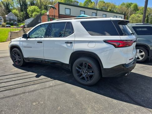 Used 2023 Chevrolet Traverse Premier w/ Redline Edition image 5