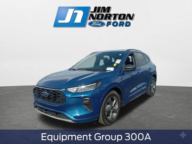Used 2023 Ford Escape ST-Line w/ Tech Pack #1 FWD image 4