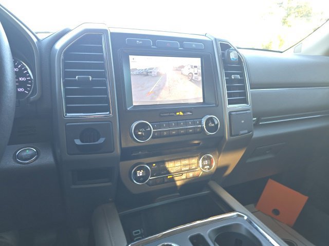 Used 2018 Ford Expedition XLT w/ Equipment Group 202A RWD image 17