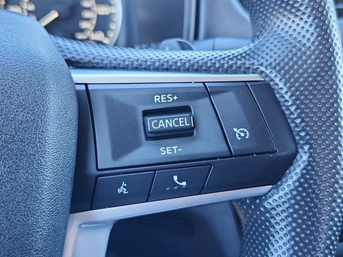 Used 2025 Mitsubishi Outlander ES AWD/4WD image 28