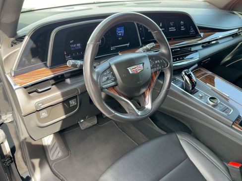 Certified 2023 Cadillac Escalade ESV Luxury image 32