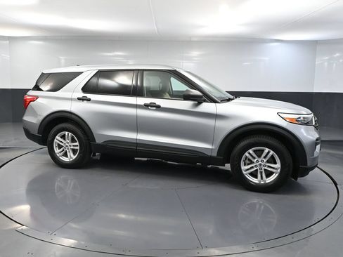 Used 2022 Ford Explorer 4WD image 4