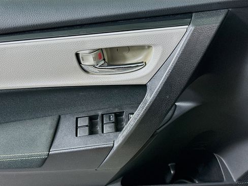 Used 2017 Toyota Corolla LE w/ Carpet Mat Package (TMS) image 15