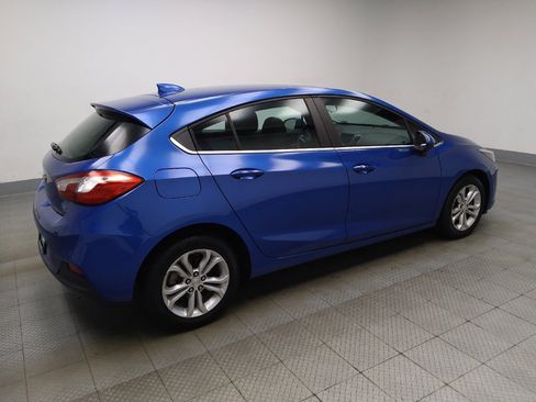 Used 2019 Chevrolet Cruze LT w/ Convenience Package FWD image 10