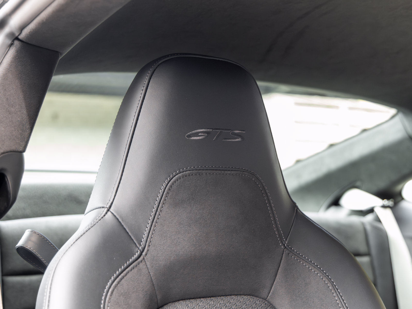 Certified 2025 Porsche 911 Carrera 4 GTS AWD/4WD image 59