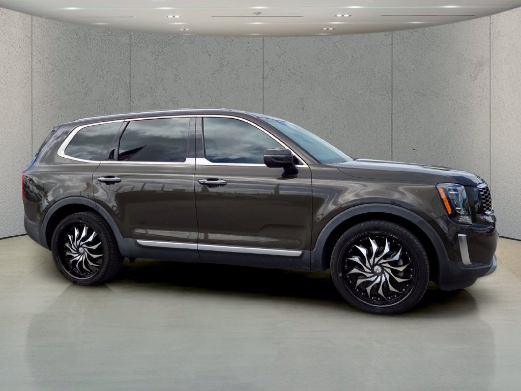 Used 2020 Kia Telluride S FWD image 3