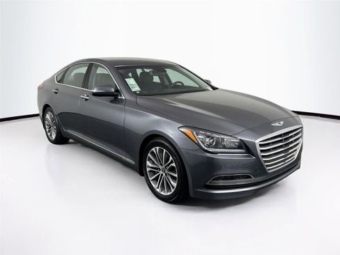 Used 2016 Hyundai Genesis 3.8 image 4