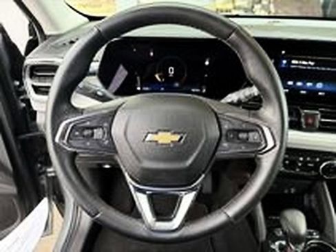 Used 2024 Chevrolet TrailBlazer LT w/ Convenience Package FWD image 19