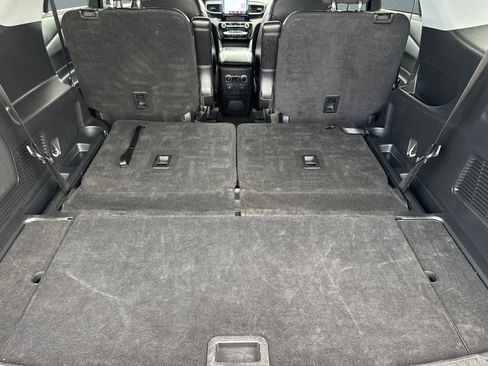 Used 2024 Ford Explorer Limited image 11