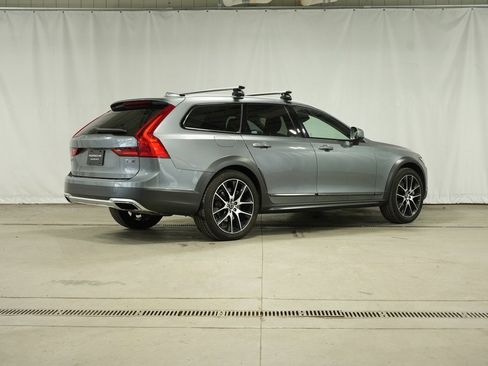 Used 2020 Volvo V90 T6 Cross Country w/ Protection Package Premier image 5