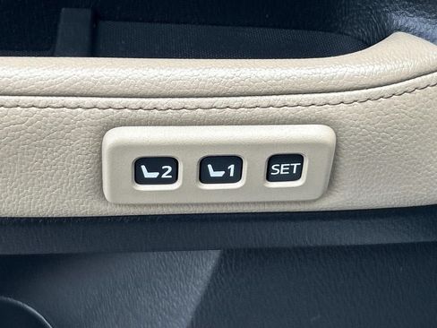 Used 2021 Toyota 4Runner Limited AWD/4WD image 30