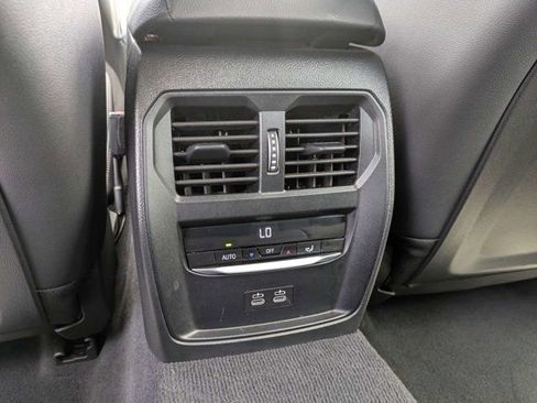 Used 2025 BMW M440i RWD image 16