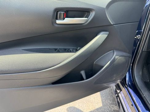 Used 2021 Toyota Corolla LE w/ Carpet Mat Package (TMS) FWD image 13