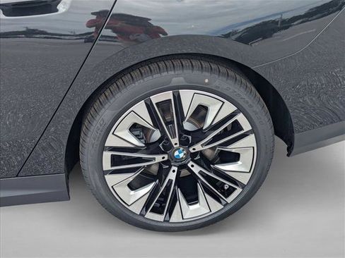 New 2026 BMW 530i RWD image 9