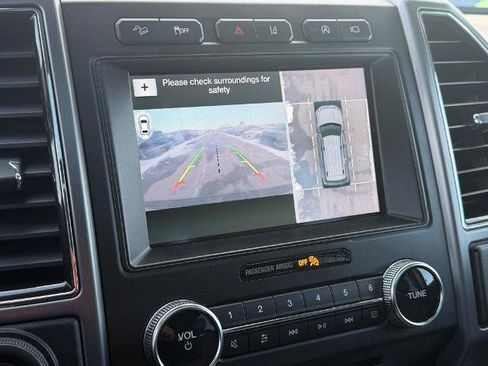 Certified 2018 Ford Expedition Platinum image 5