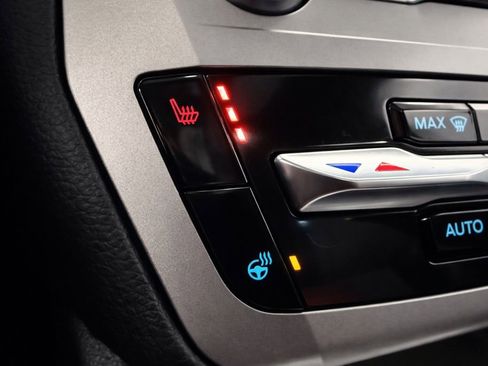 Used 2022 Ford Explorer XLT w/ Equipment Group 202A image 20