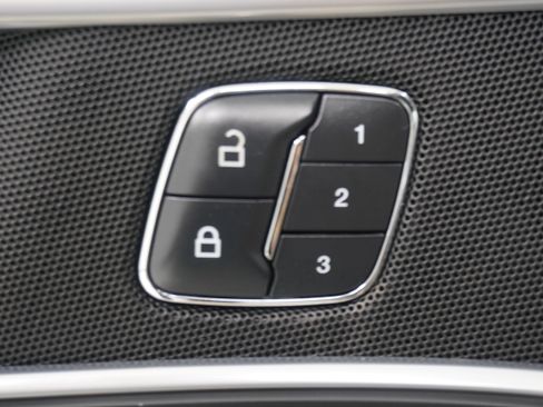 Used 2017 Ford Explorer Limited FWD image 18