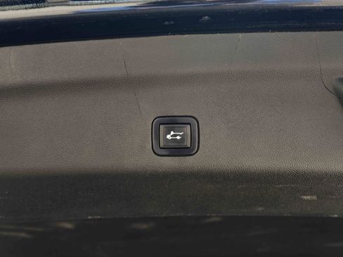 Used 2021 Chevrolet Tahoe LT AWD/4WD image 40