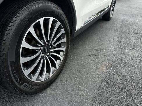 Certified 2023 Lincoln Aviator AWD w/ Premium Package image 12