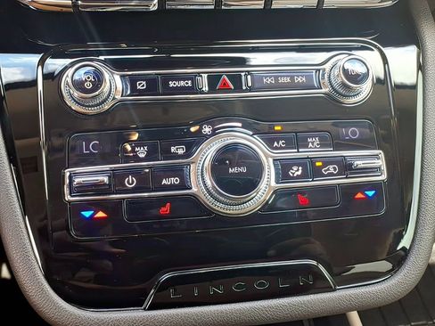 Used 2020 Lincoln Corsair FWD w/ Equipment Group 101A image 12