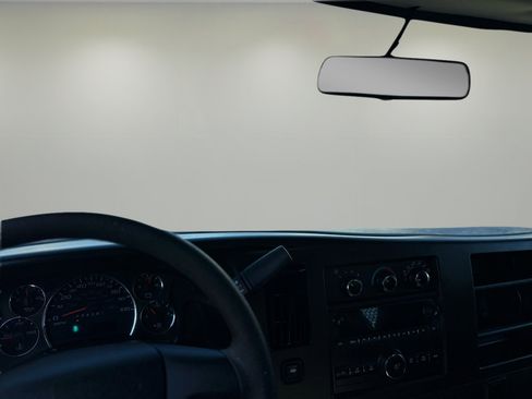 Used 2019 GMC Savana 2500 w/ Driver Convenience Package image 26