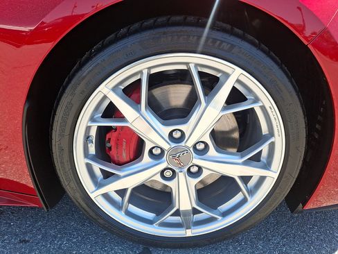 Used 2021 Chevrolet Corvette Stingray Premium Cpe w/ Z51 Performance Package RWD image 8