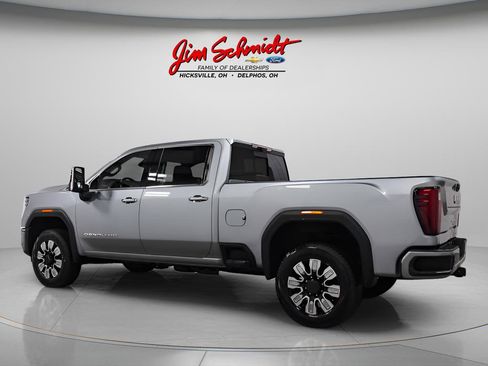 Used 2024 GMC Sierra 2500 Denali w/ Denali Reserve Package AWD/4WD image 4