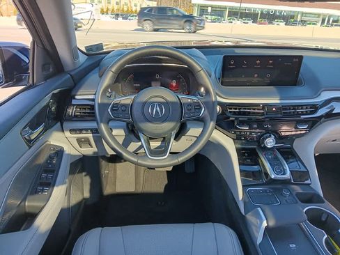 Used 2023 Acura MDX SH-AWD w/ Technology Package image 22