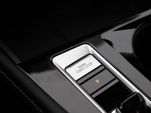 Used 2024 Volkswagen Atlas SEL image 23