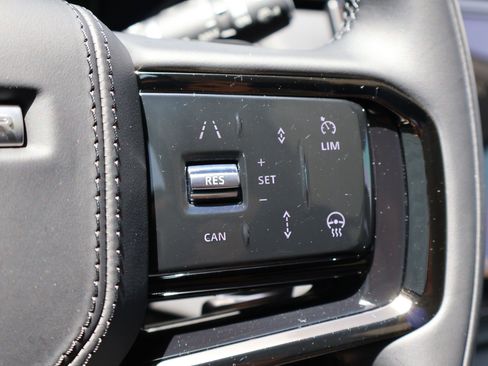 Used 2024 Land Rover Range Rover Velar S AWD/4WD image 18