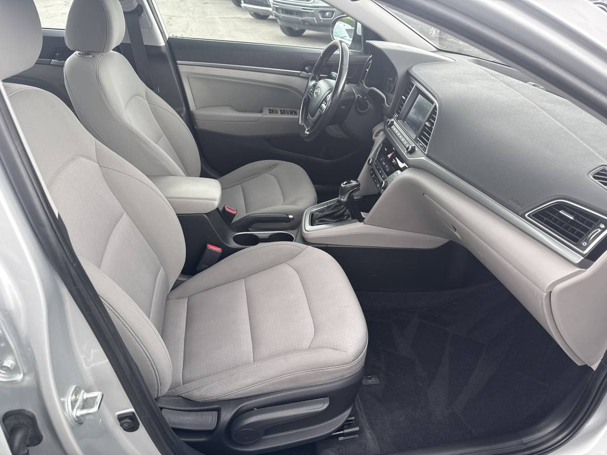 Used 2018 Hyundai Elantra Value Edition FWD image 21