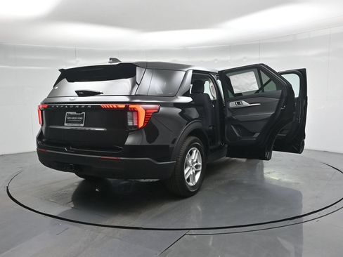 New 2026 Ford Explorer Active RWD image 5
