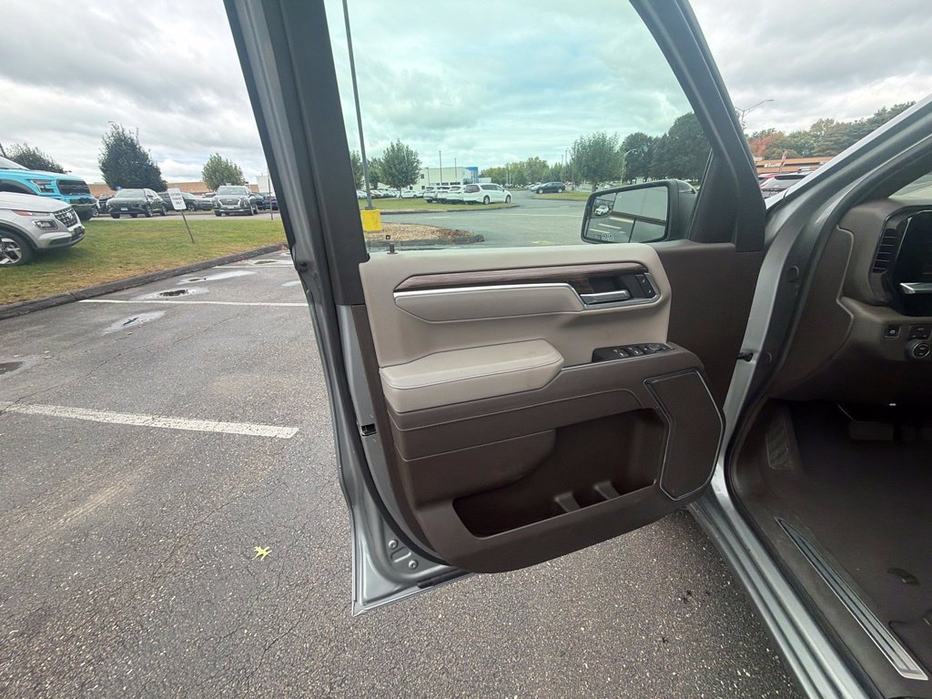 Used 2026 Chevrolet Silverado 1500 RST AWD/4WD image 12