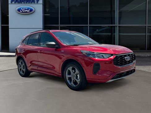 Used 2024 Ford Escape ST-Line w/ Tech Pack #1 FWD image 3