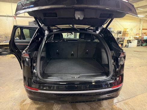 Used 2024 Jeep Wagoneer Launch Edition image 18