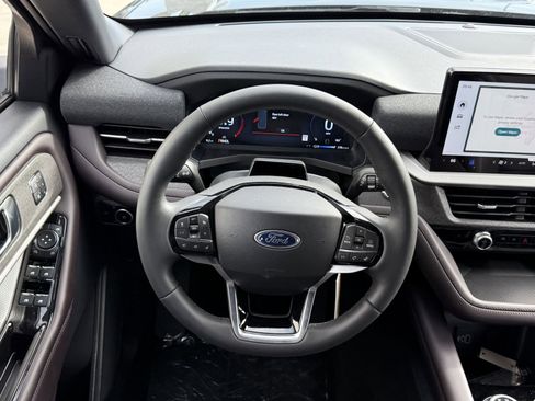 New 2026 Ford Explorer Platinum RWD image 9