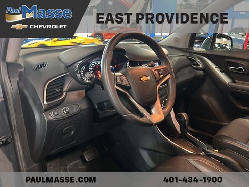Used 2021 Chevrolet Trax LT w/ Driver Confidence Package image 15